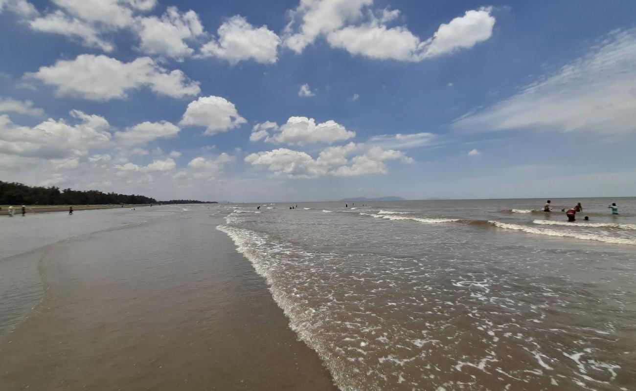 Photo de Can Gio Beach avec sable brun de surface