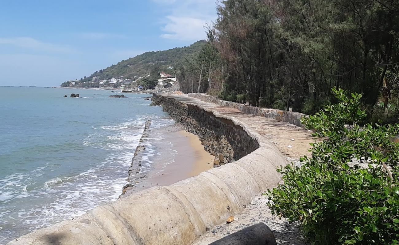 Photo de Valley Beach avec sable brillant et rochers de surface