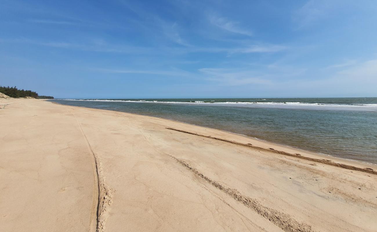Photo de Ho Lan Beach avec sable beige de surface
