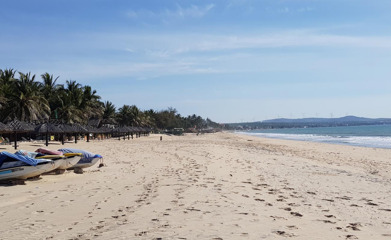 Photo de Ham Tien Beach avec sable lumineux de surface