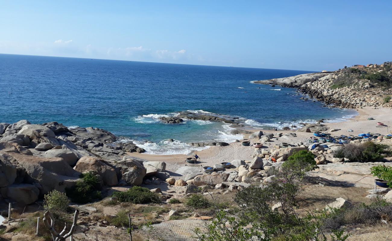Photo de Da Trung Beach avec sable beige & pierres de surface