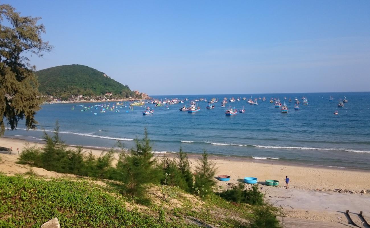 Photo de Tan Phung Beach avec sable lumineux de surface