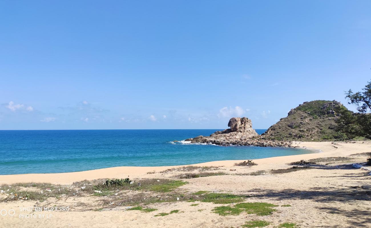 Photo de Hoc Mo Beach avec sable beige de surface