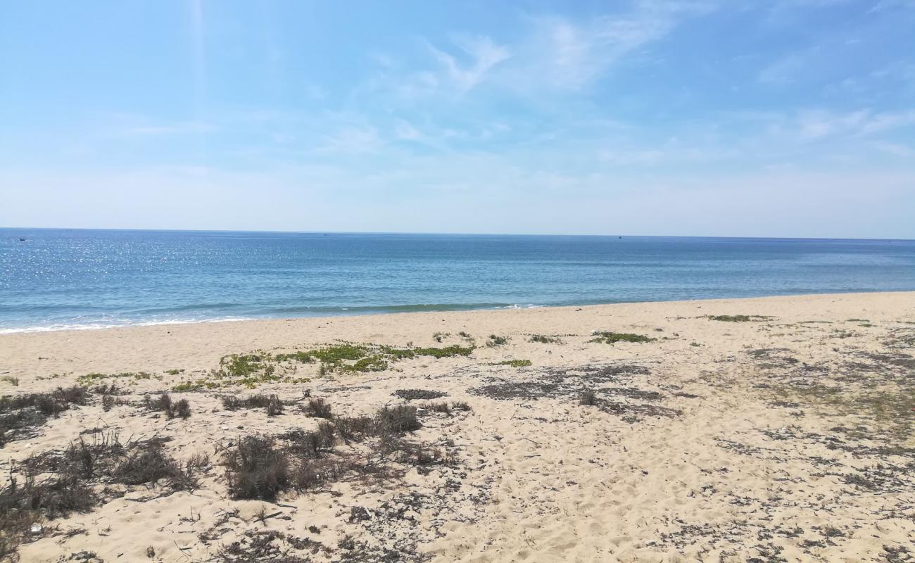 Photo de Ben Duc Chanh Beach avec sable beige de surface