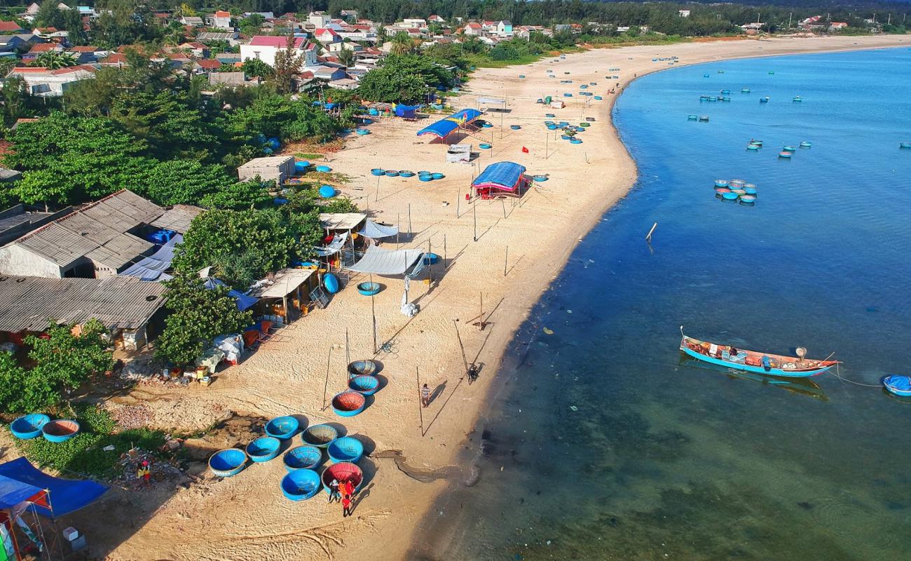 Photo de Binh Chau Beach avec sable lumineux de surface