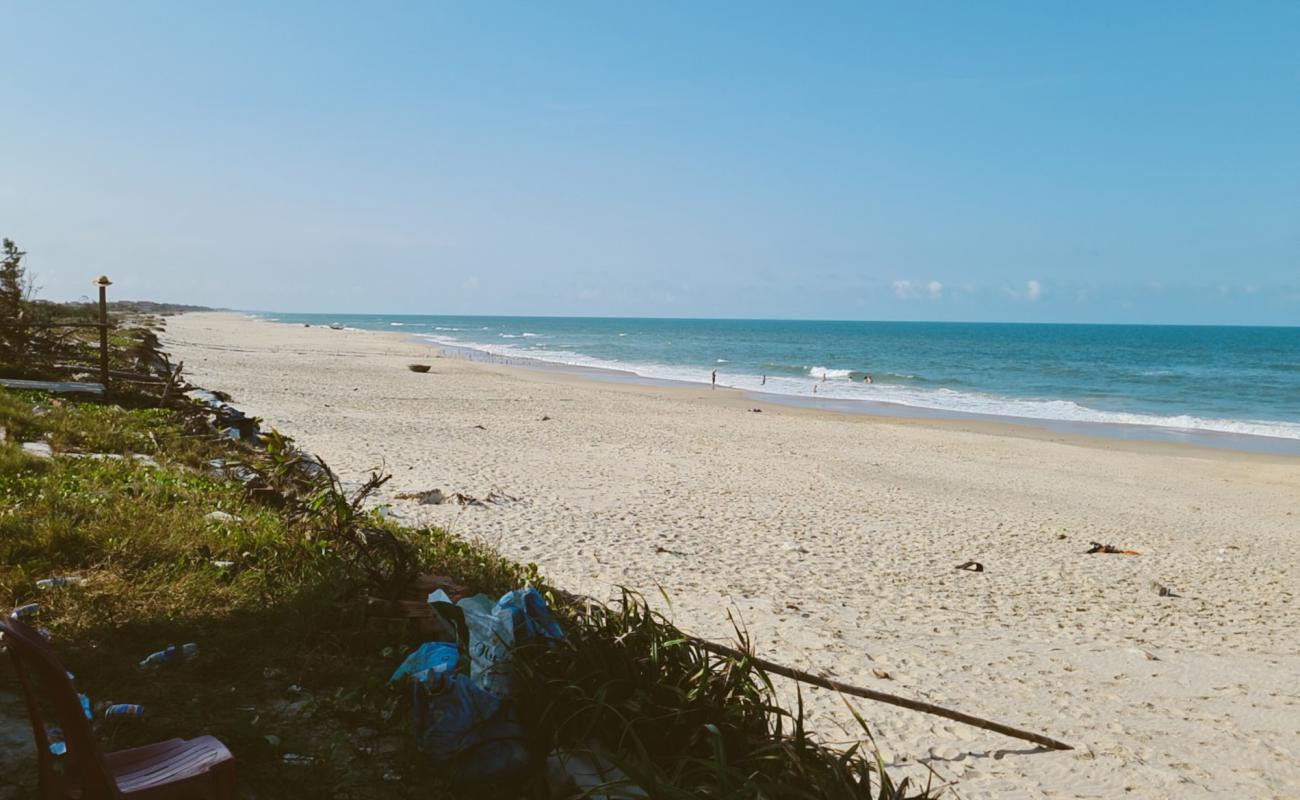 Photo de Tam Tien Beach avec sable lumineux de surface