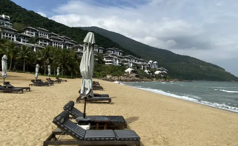 Photo de North Beach avec sable beige fin de surface