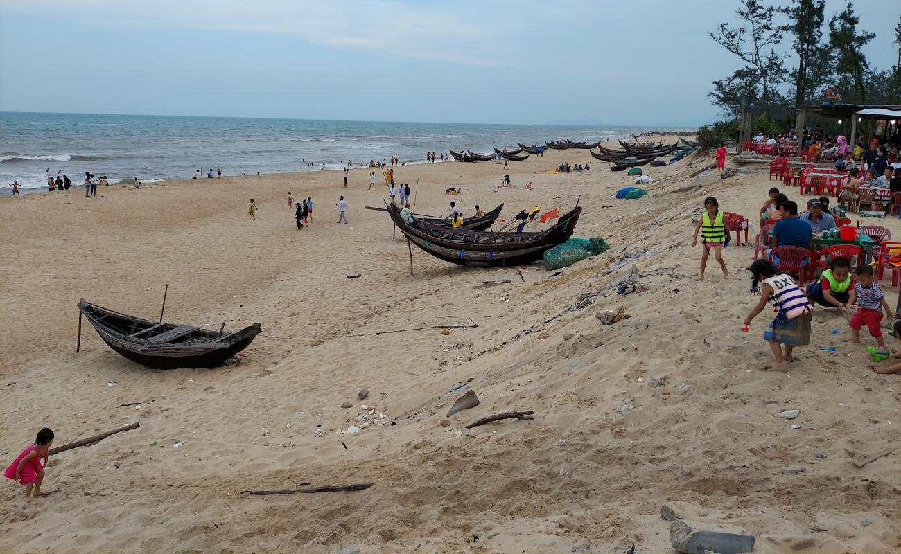 Photo de Vinh Thanh Beach avec sable beige de surface