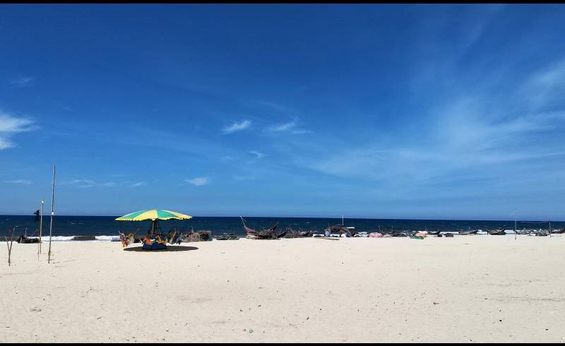 Photo de My Thuy Beach avec sable beige de surface