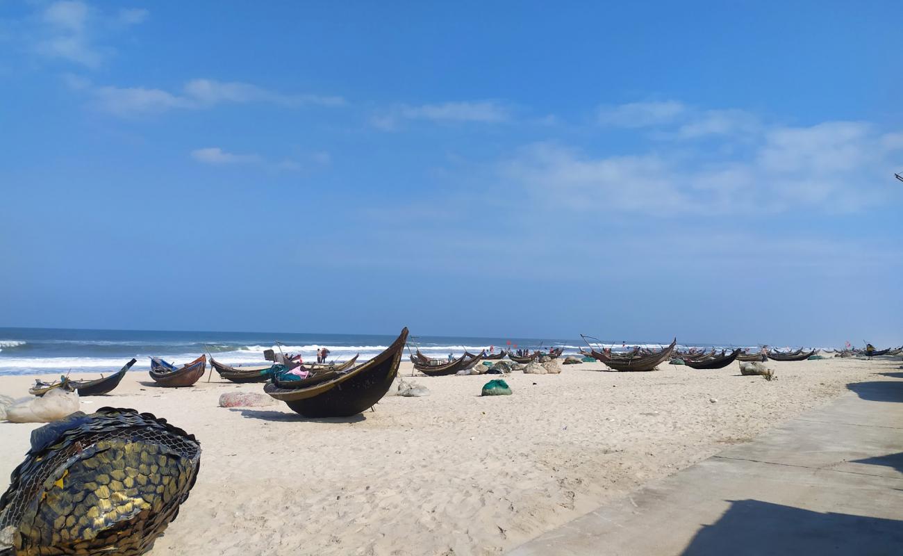 Photo de Trieu Lang Beach avec sable beige de surface