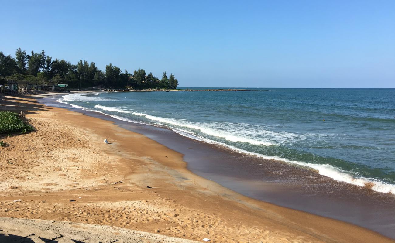 Photo de Cua Tung Beach avec sable beige de surface