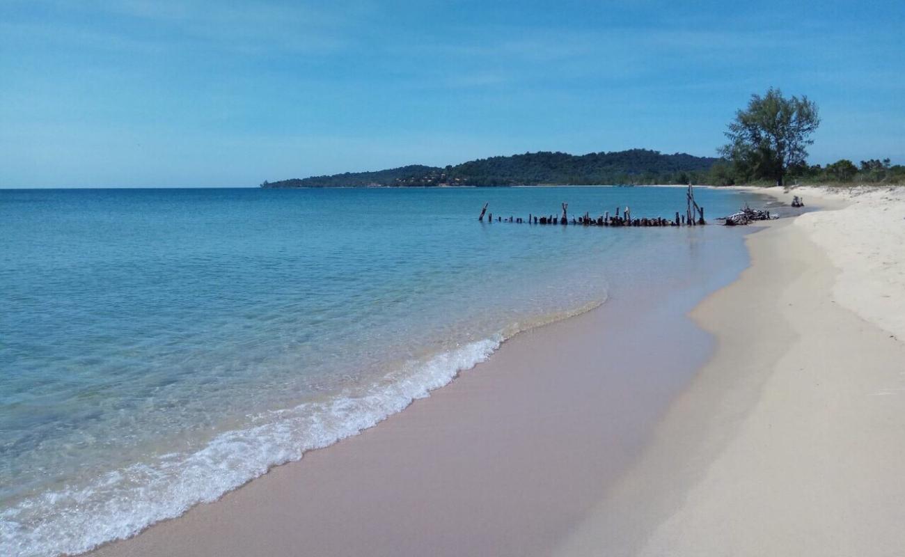 Photo de Xuan Truong Beach avec sable fin et lumineux de surface