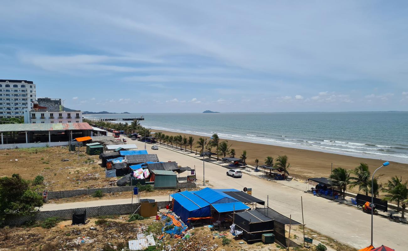 Photo de Hoang Thanh Beach avec sable lumineux de surface