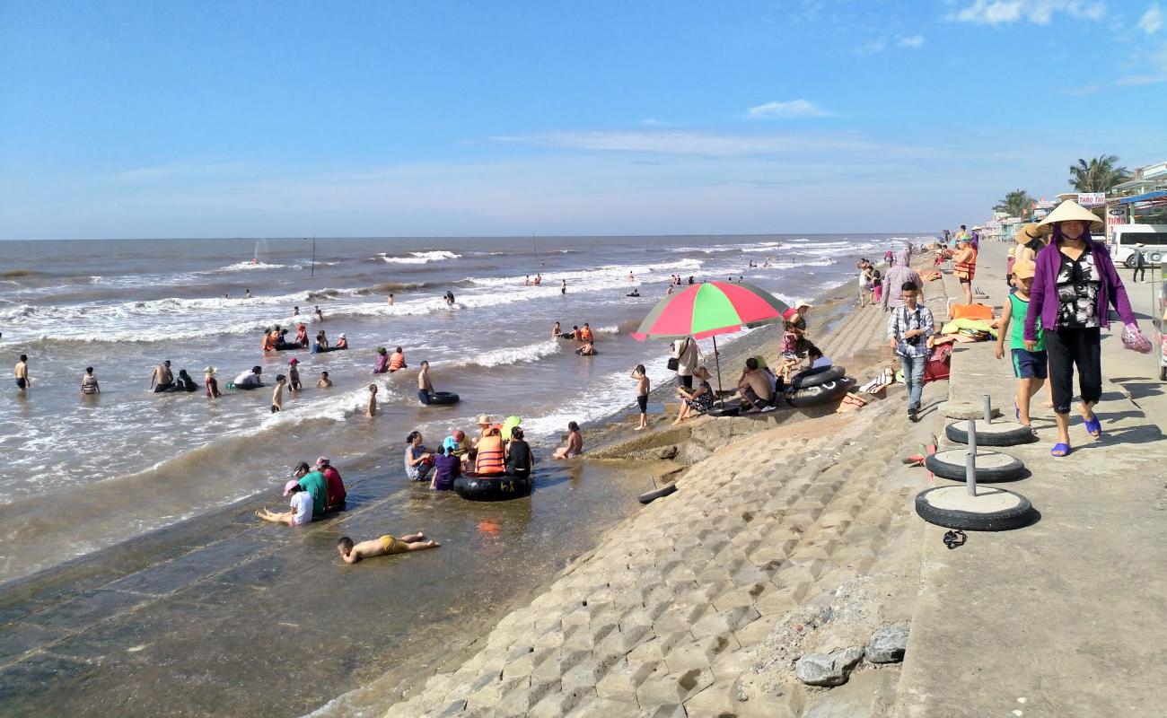 Photo de Thinh Long Beach avec sable beige de surface