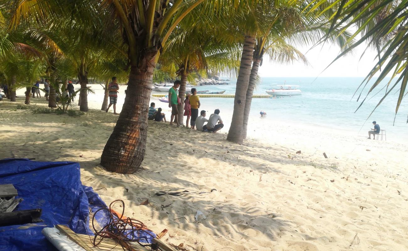 Photo de Bim Beach avec sable lumineux de surface