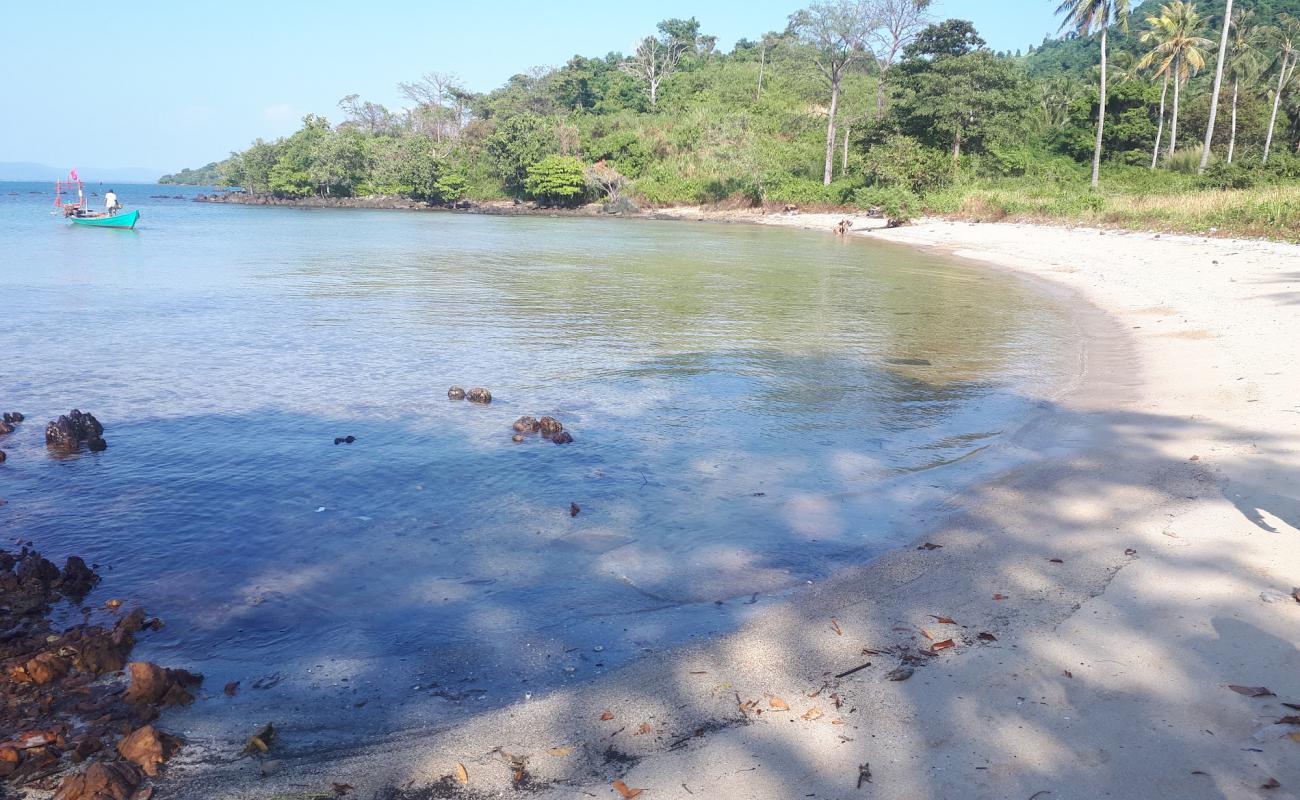 Photo de Small Beach avec sable lumineux de surface