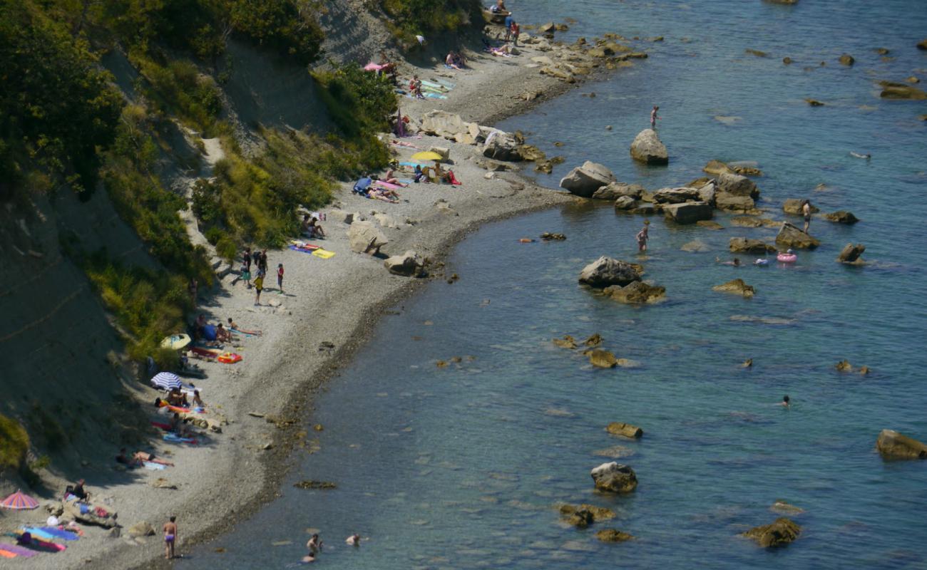 Photo de Plaza Mesecev Zaliv avec terrain rocheux de surface