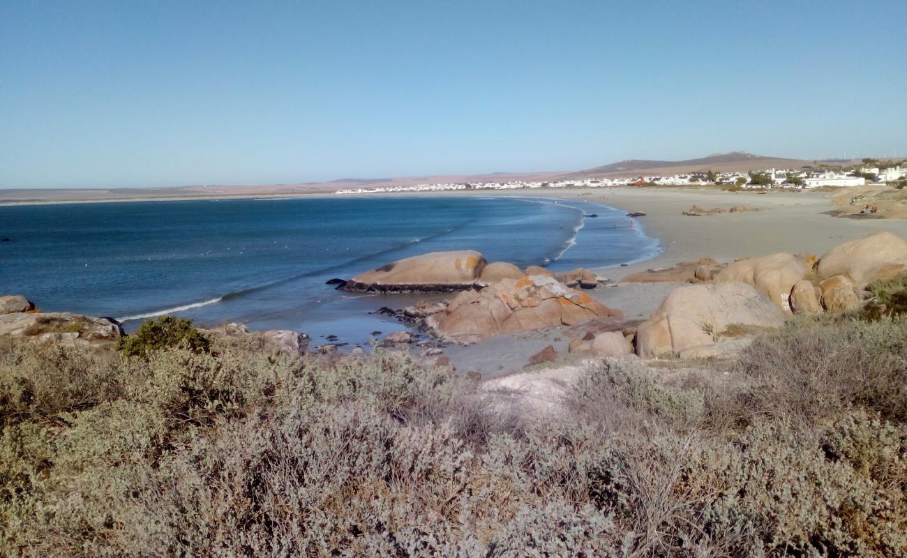 Photo de Paternoster beach avec sable lumineux de surface