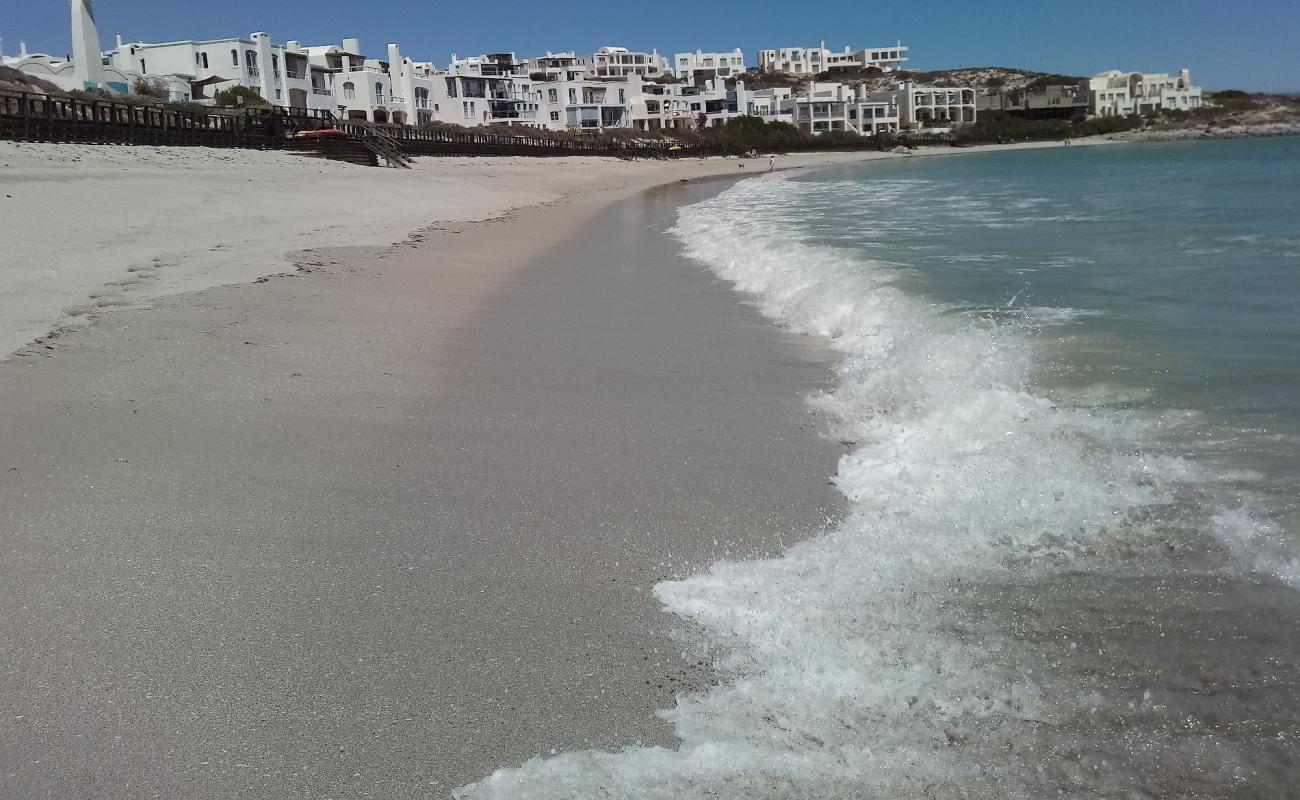 Photo de Paradise beach avec sable beige de surface