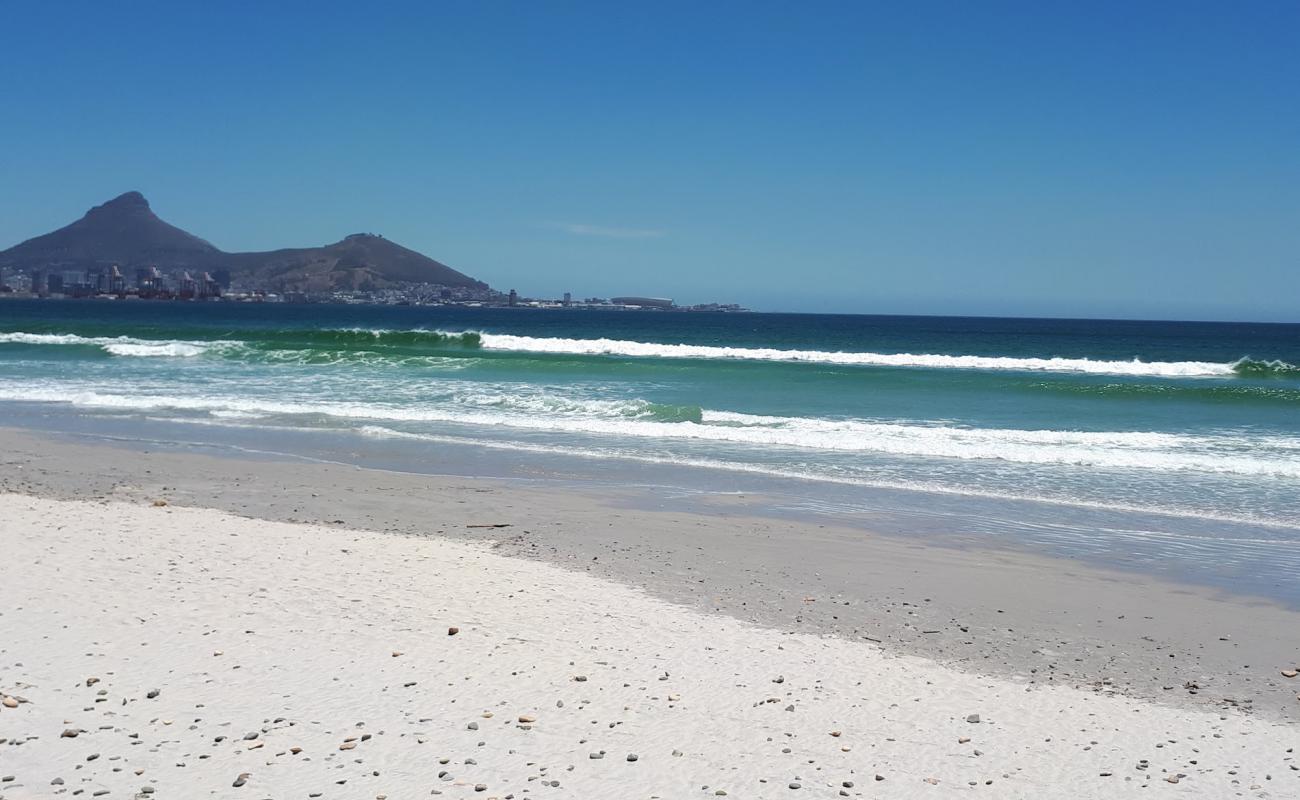 Photo de Lagoon beach avec sable beige de surface