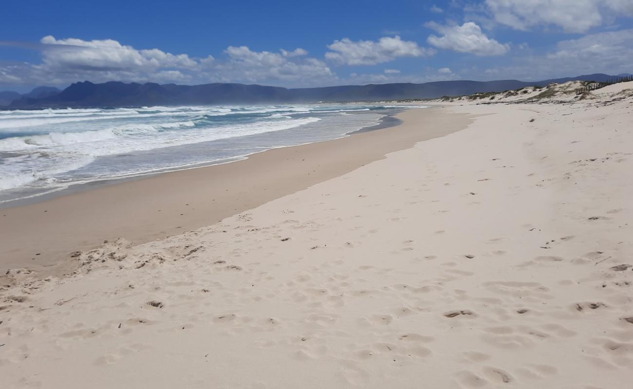 Photo de Hawston beach avec sable fin et lumineux de surface