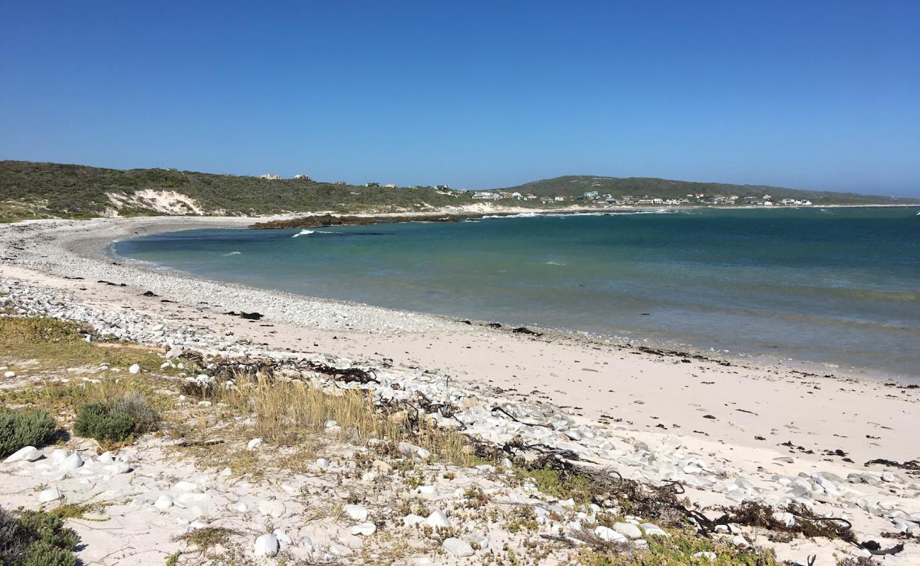 Photo de Suiderstrand beach avec sable clair avec caillou de surface