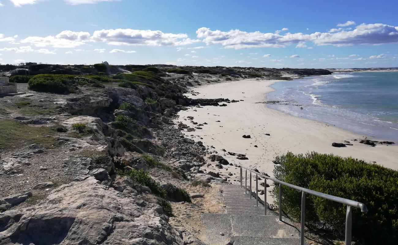 Photo de Arniston beach avec sable fin et lumineux de surface