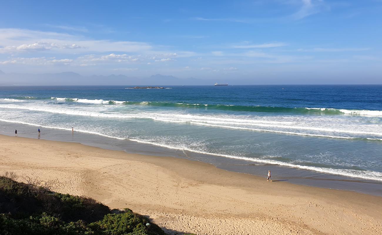 Photo de Diaz beach avec sable fin et lumineux de surface