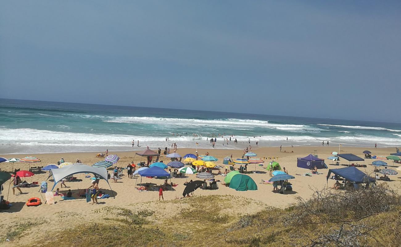 Photo de Glentana beach avec sable lumineux de surface