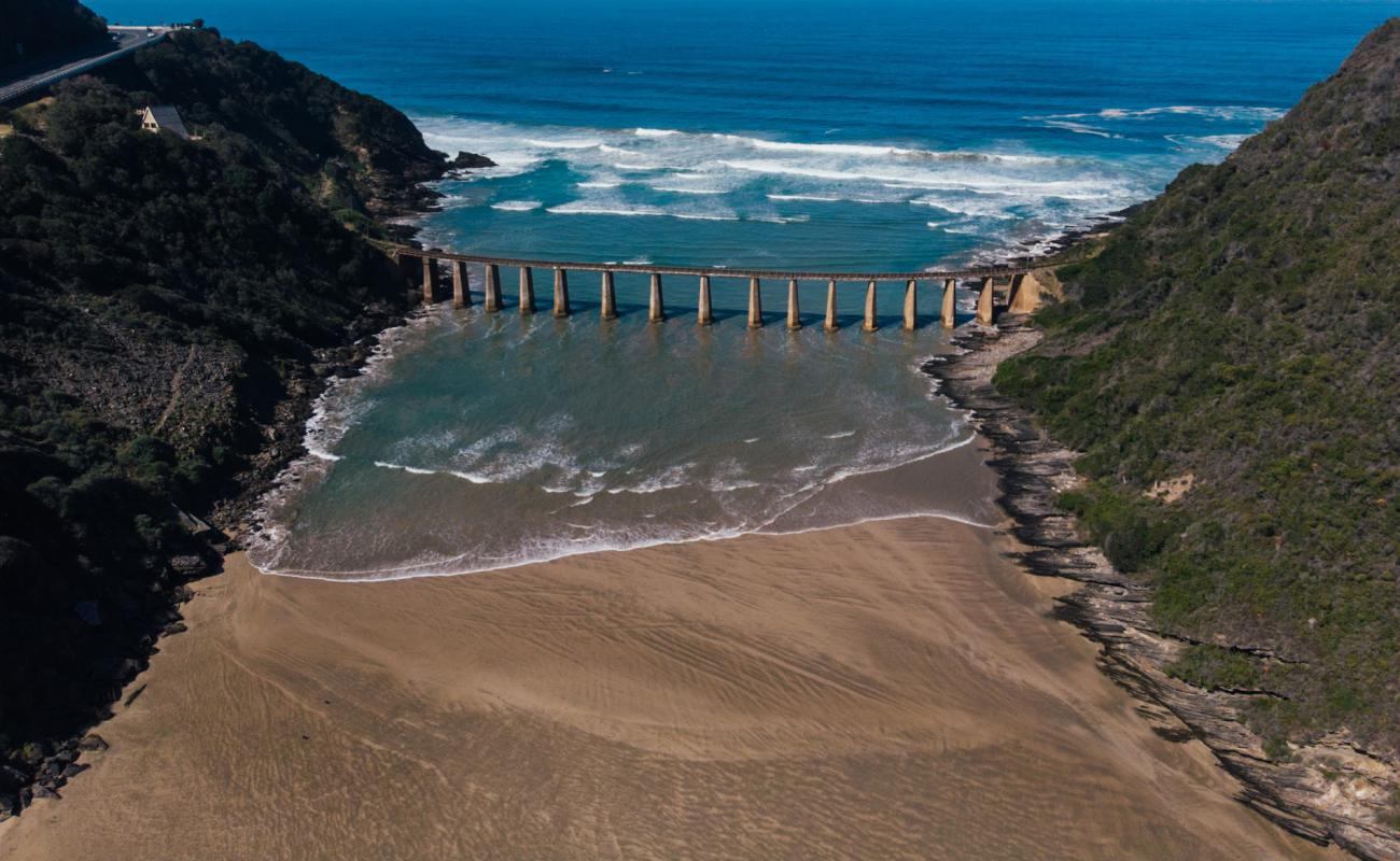 Photo de Kaaimans River beach avec sable lumineux de surface