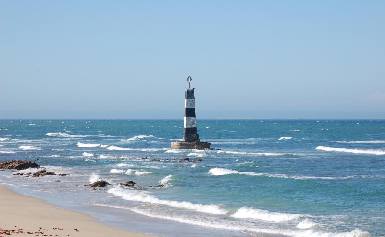 Photo de Cape Recife avec sable beige & pierres de surface