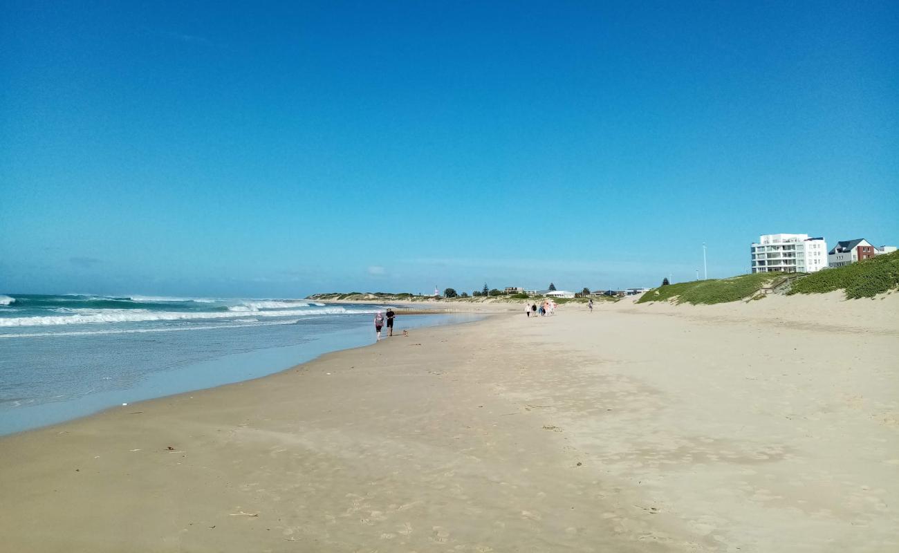 Photo de Pollok beach avec sable beige de surface