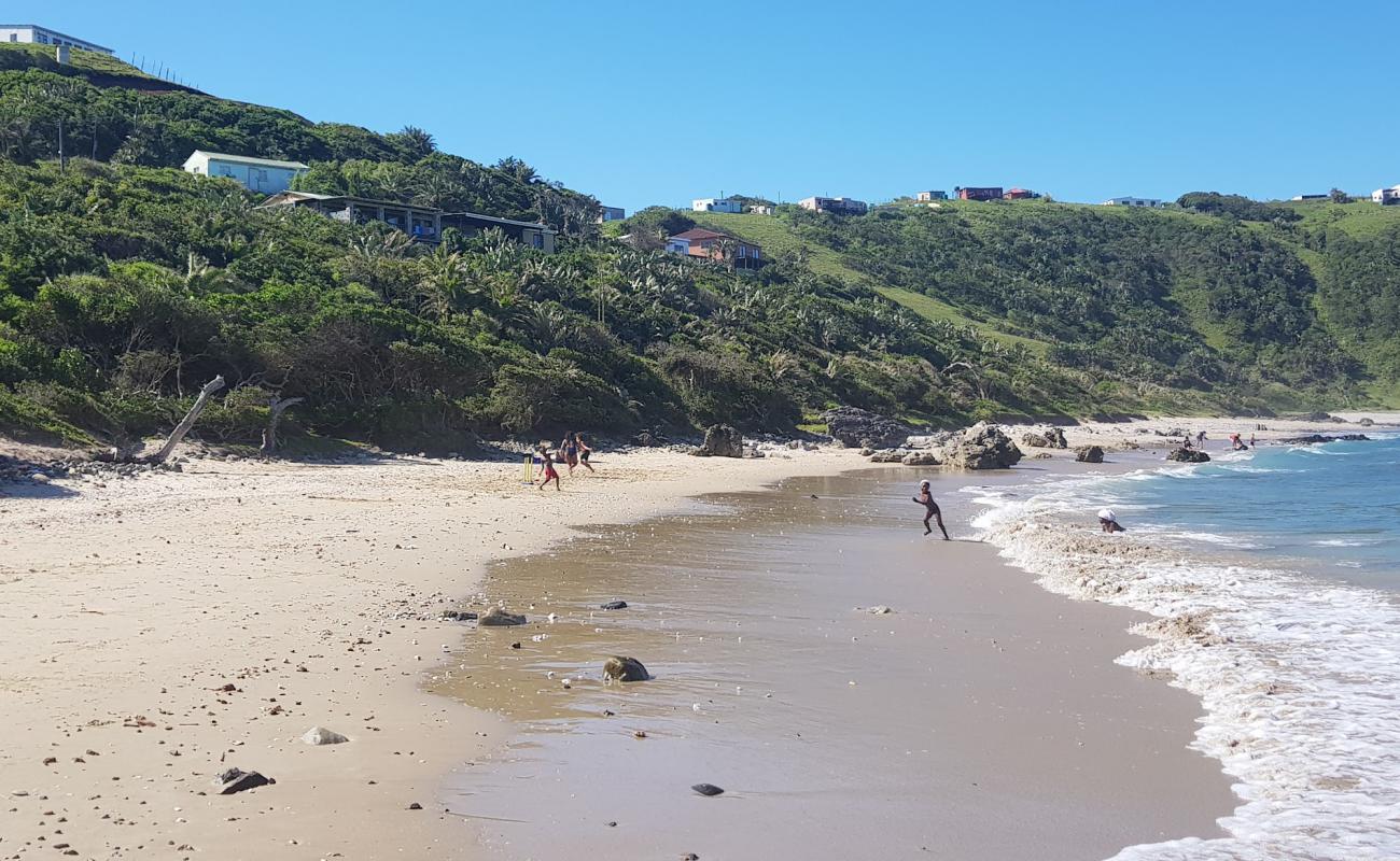 Photo de Umngazana beach avec sable beige & pierres de surface