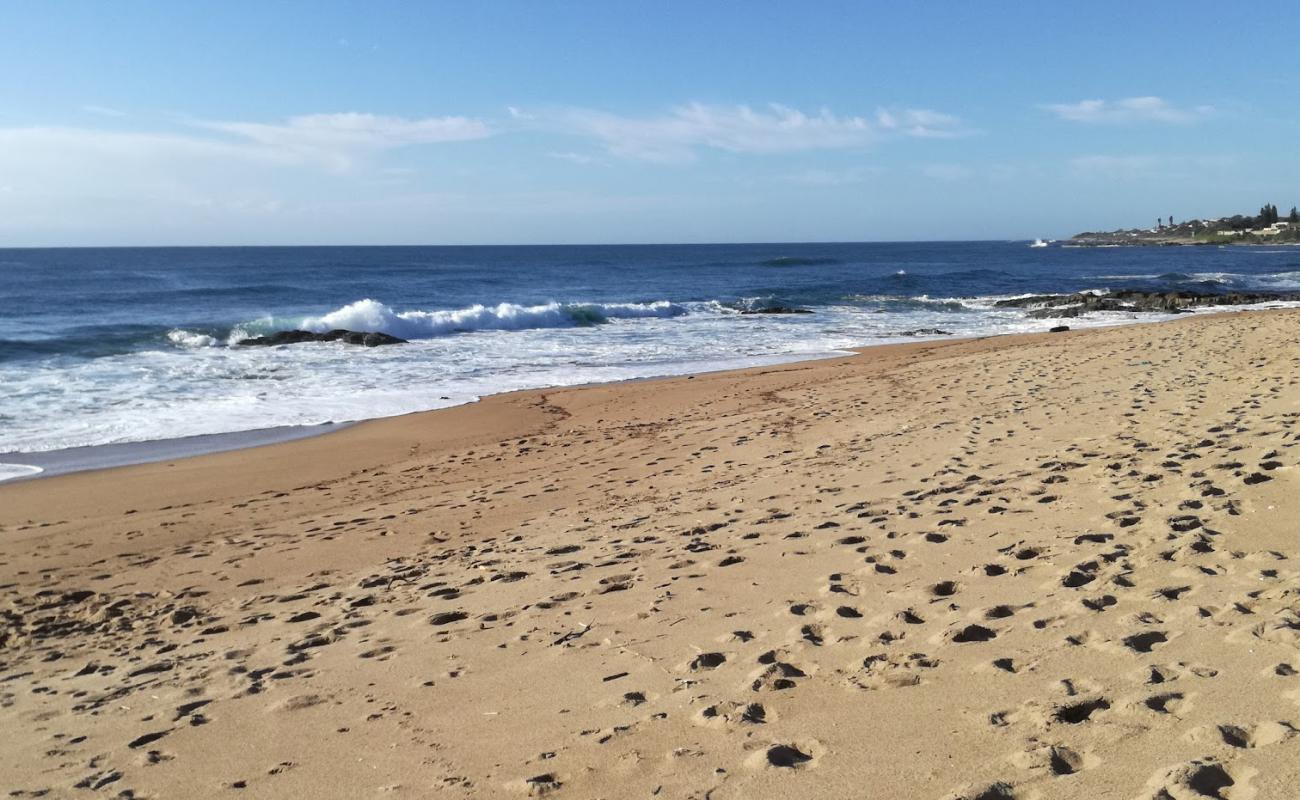 Photo de Pumela beach avec sable beige de surface