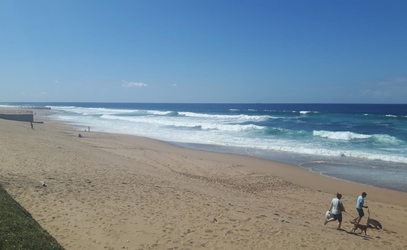 Photo de Brighton beach avec sable beige de surface