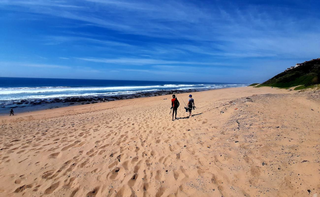 Photo de Garvies beach avec sable beige fin de surface