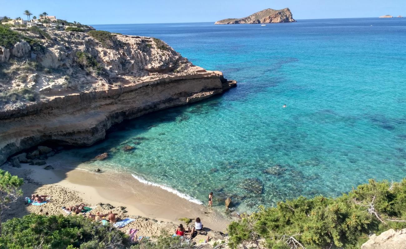 Photo de Cala Escondida avec sable fin et lumineux de surface