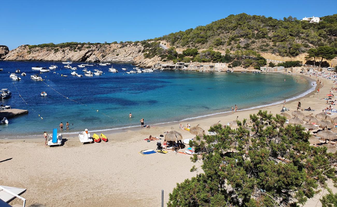 Photo de Playa Cala Vadella avec sable beige fin de surface