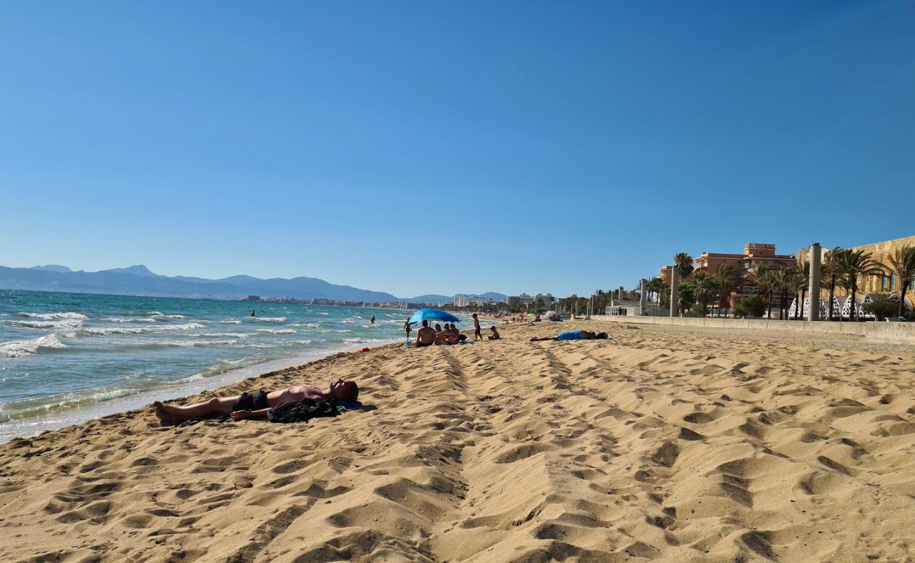 Photo de Playa de Palma avec sable beige fin de surface