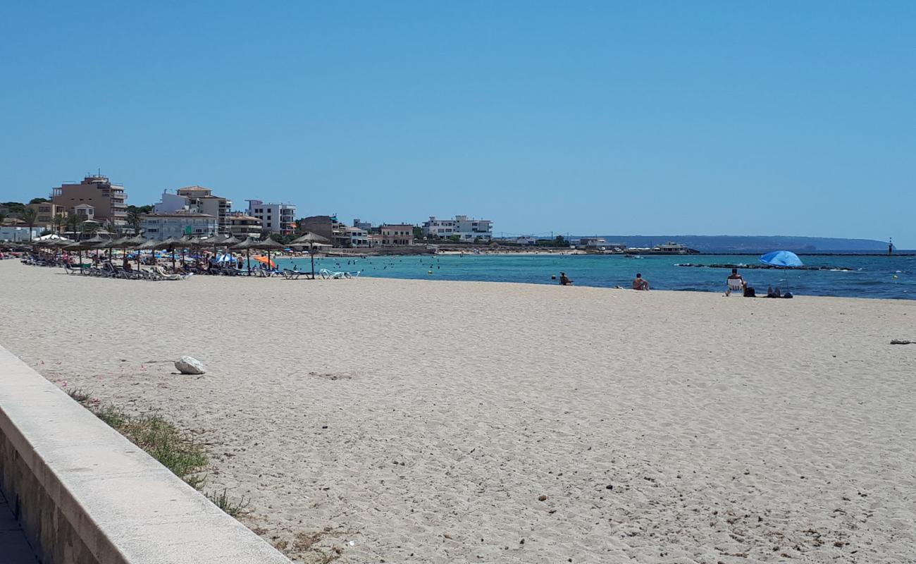 Photo de Ciudad Jardin avec sable beige de surface
