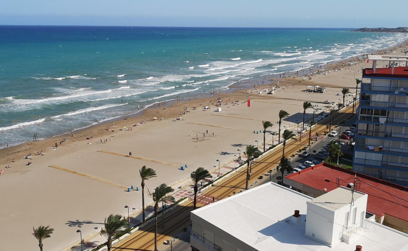 Photo de Plage de Muchavista avec sable lumineux de surface