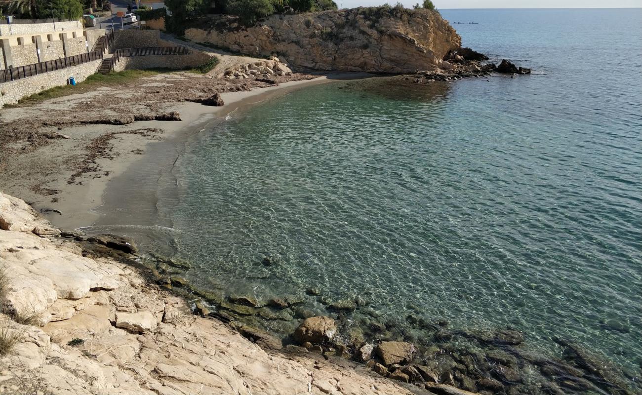 Photo de Cala Coveta Fuma avec sable lumineux de surface