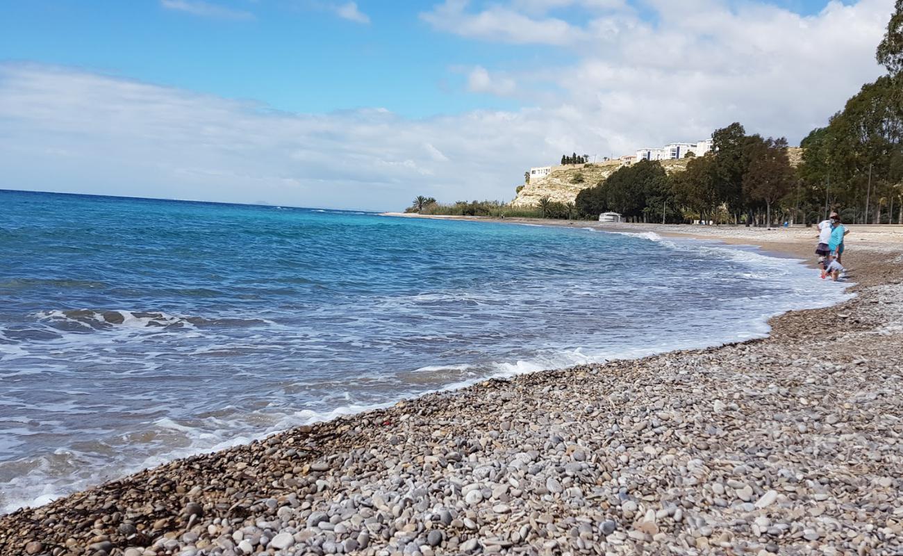 Photo de Plage de Torres avec sable noir avec caillou de surface