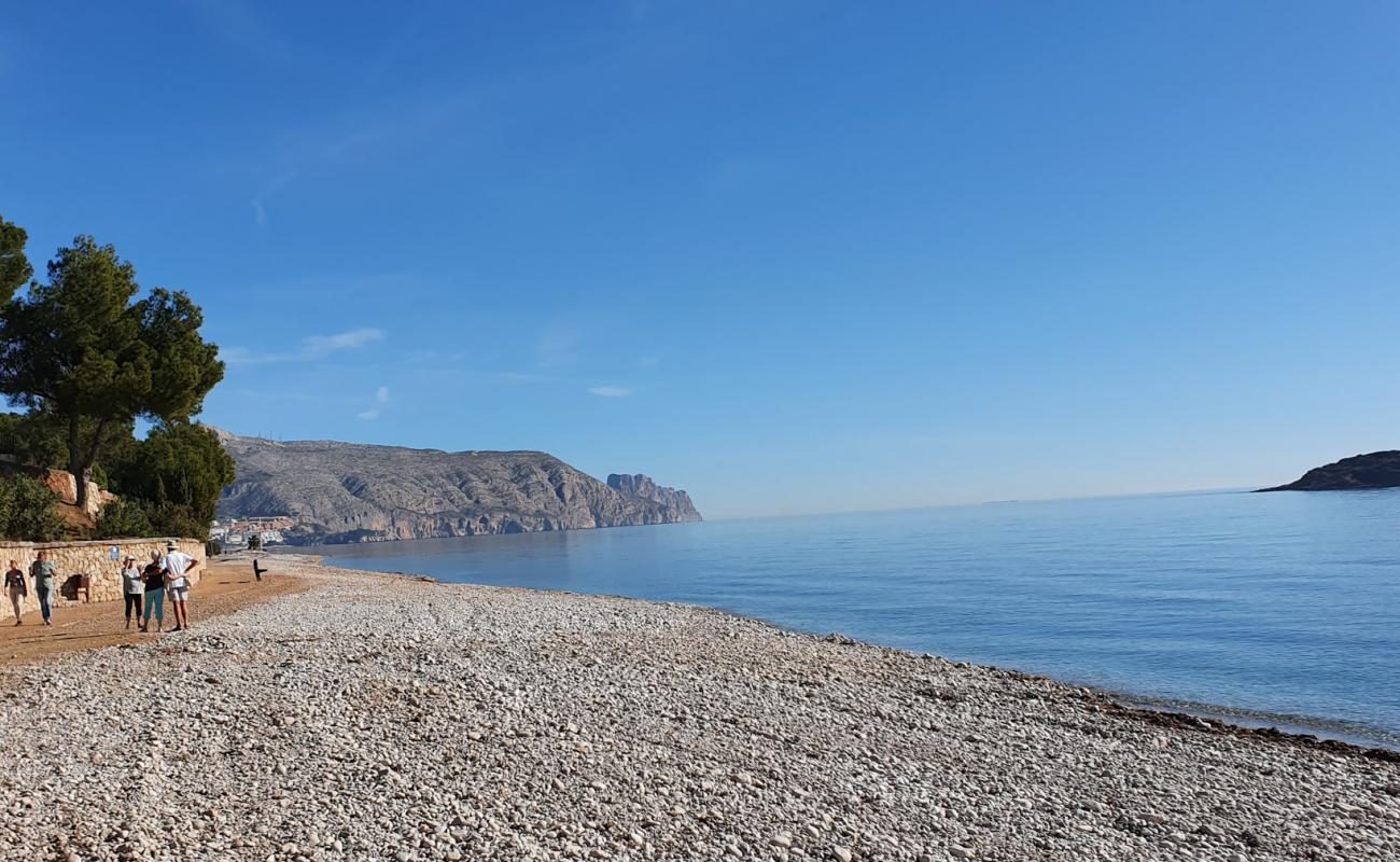 Photo de Platja de l'Olla avec sable clair avec caillou de surface