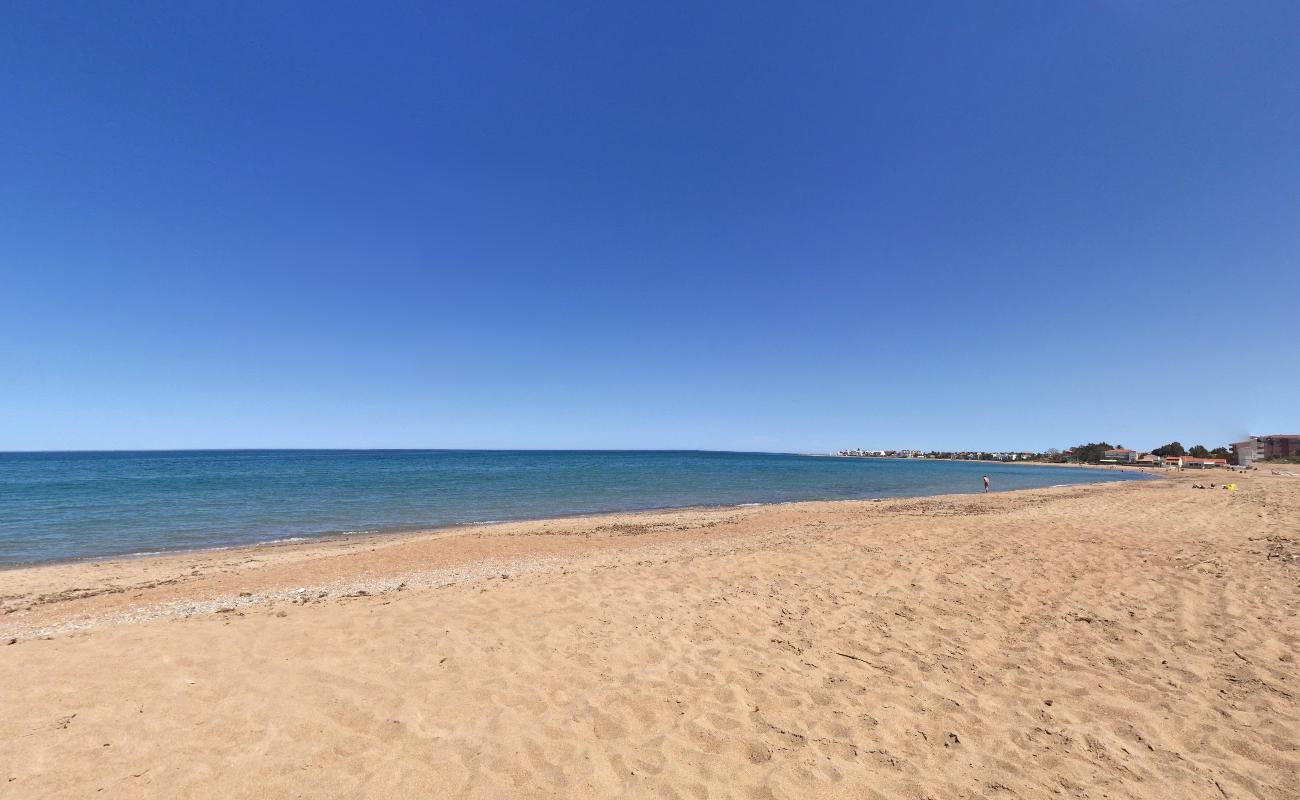 Photo de Beach Carrer Llac Leman avec droit et long