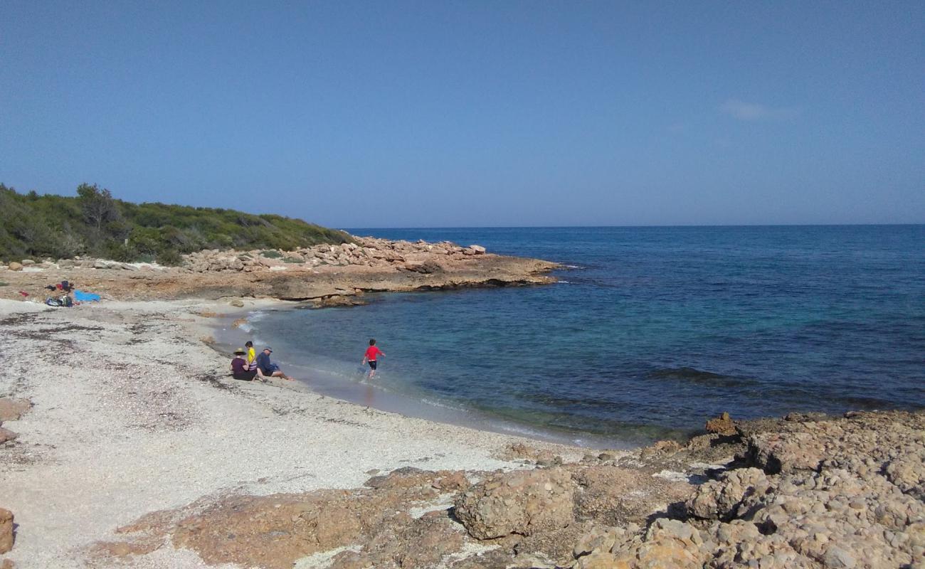 Photo de Platja Serradal 2 avec caillou gris de surface