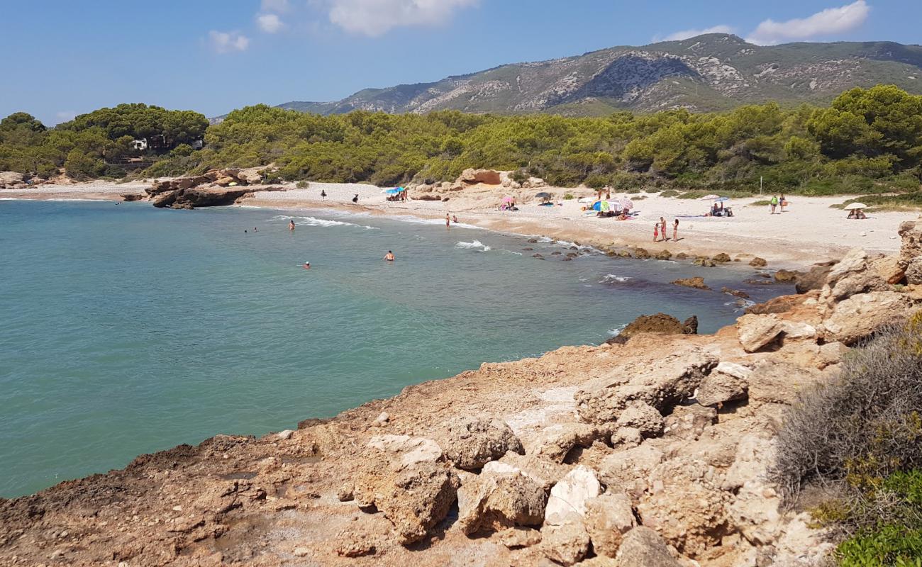 Photo de Cala Argilaga avec sable clair avec caillou de surface