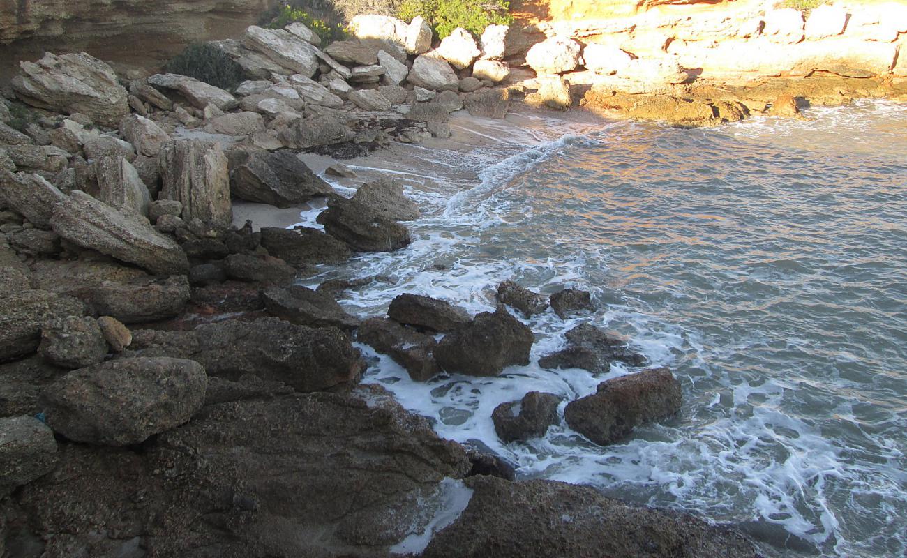 Photo de Cala Argilaga 2 avec sable clair avec caillou de surface