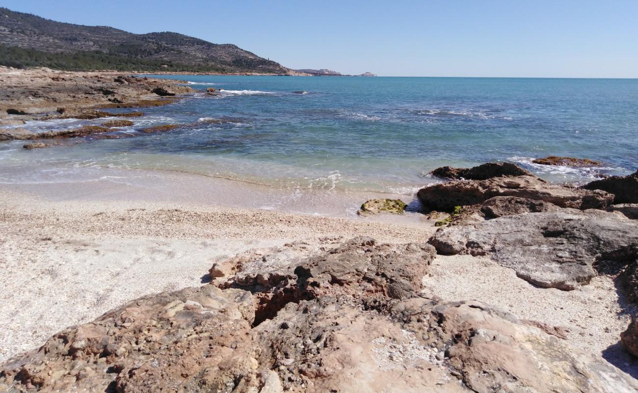 Photo de Platja del Pebret 2 avec sable clair avec caillou de surface