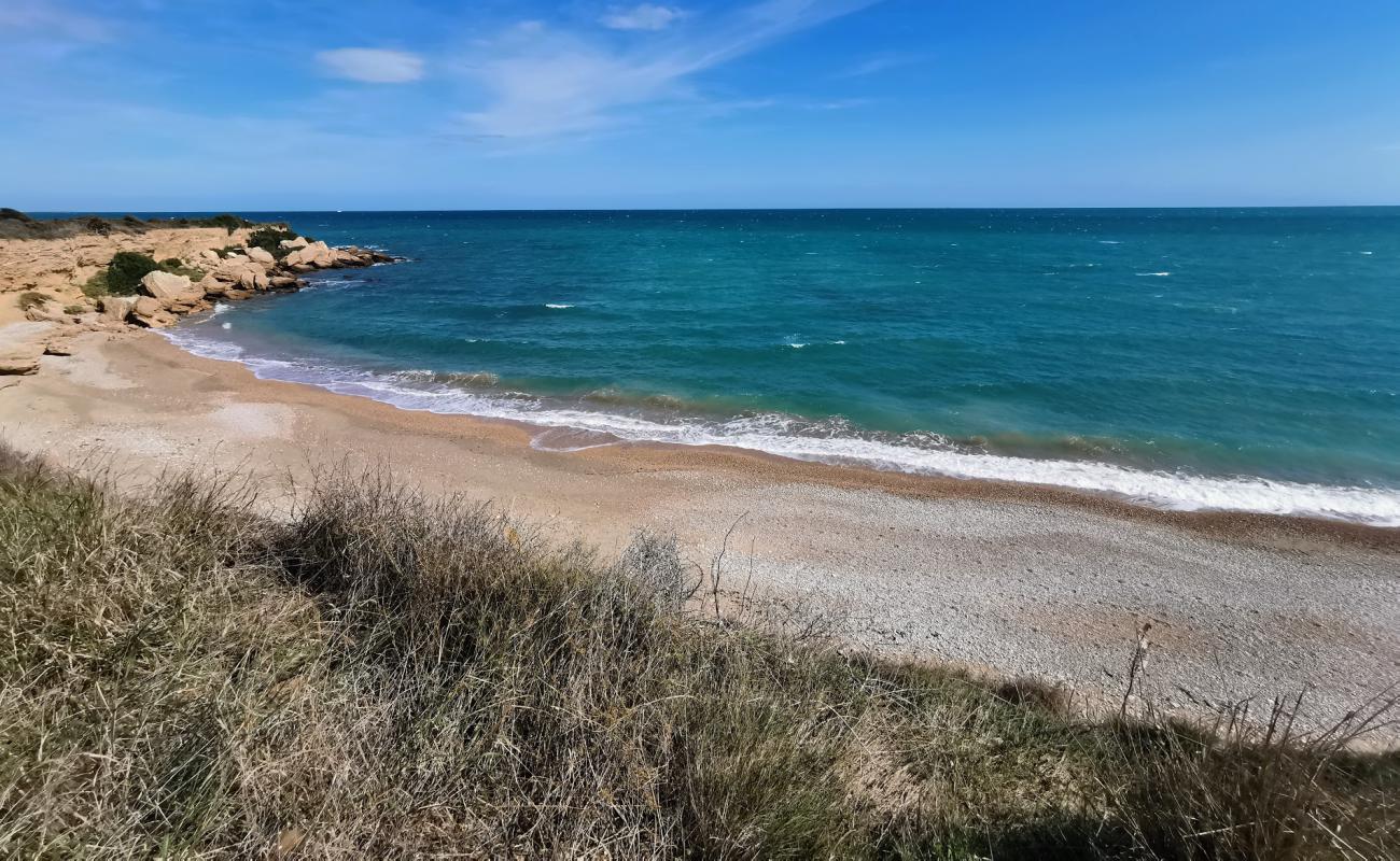 Photo de Platja de Les deveses avec caillou fin gris de surface